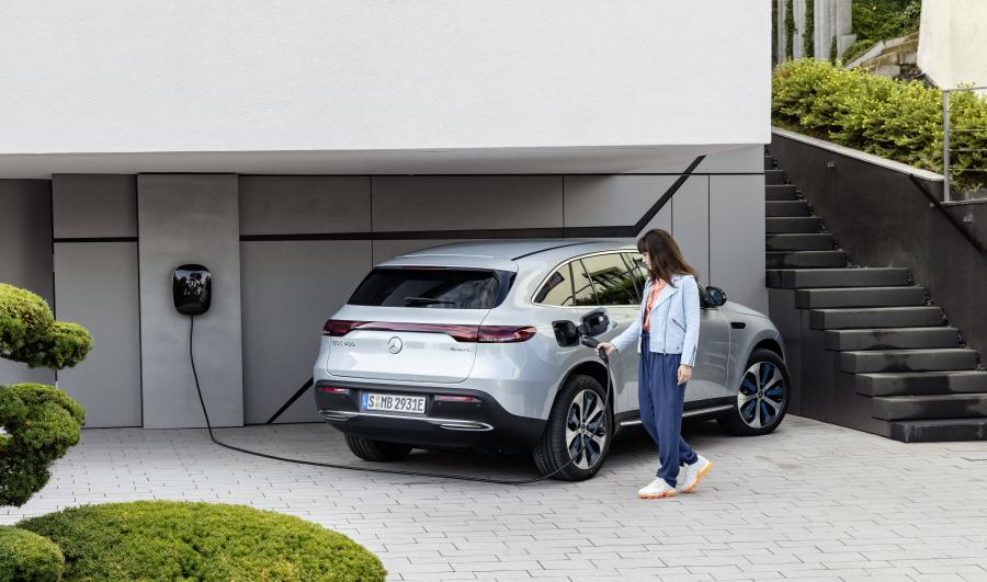  Mercedes-Benz EQC400 4Matic (N293) 2019 года  (WW) (фото 24 из 202)